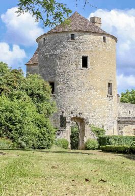 Sites touristiques historiques, culturels et naturels