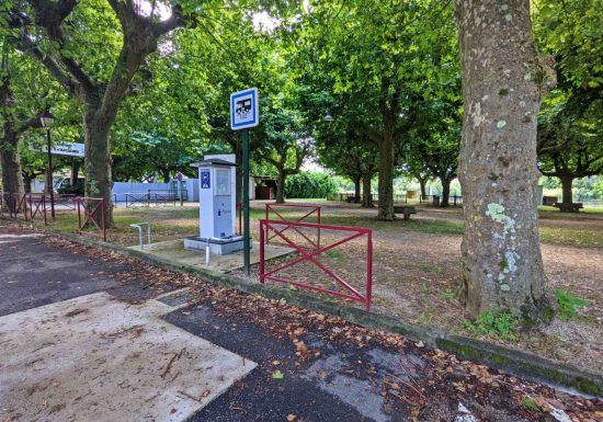 Aire de service de Castillon-La-Bataille