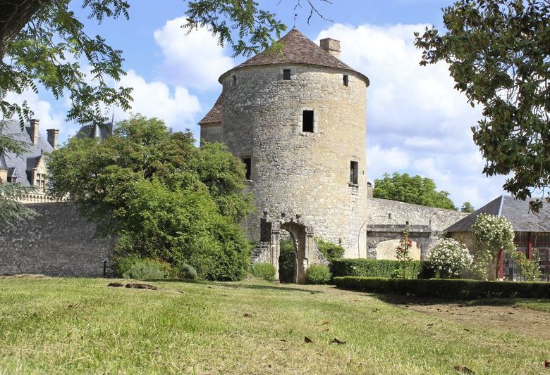 Castle and Tower Michel de Montaigne