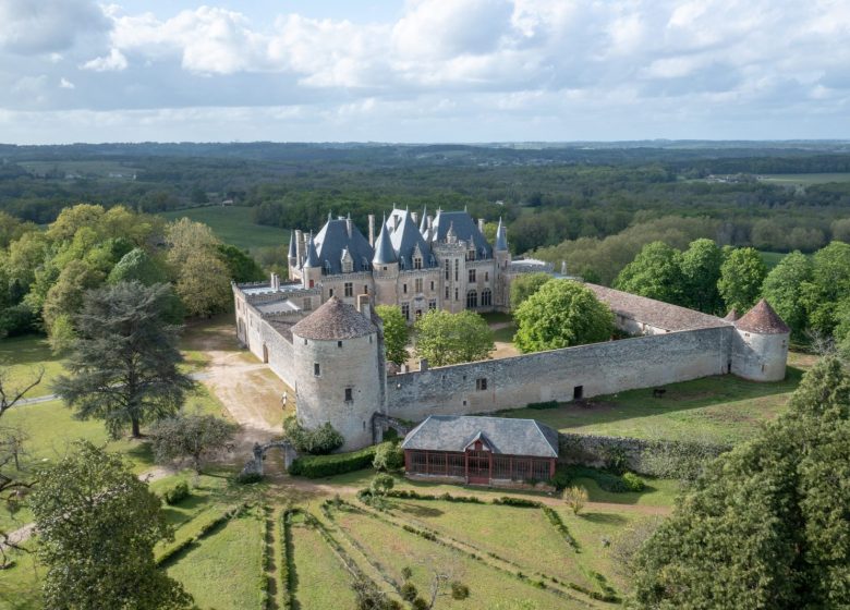 Château et Tour Michel de Montaigne